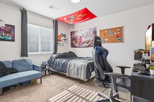 Ventura St-L2001-028.jpg