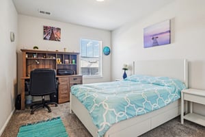 Ventura St-L2001-030.jpg