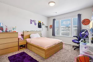 Ventura St-L2001-033.jpg