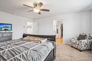 Ventura St-L2001-036.jpg