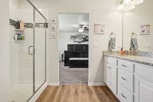 Ventura St-L2001-040.jpg