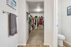 Ventura St-L2001-042.jpg