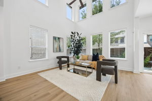 Large Bright and inviting living