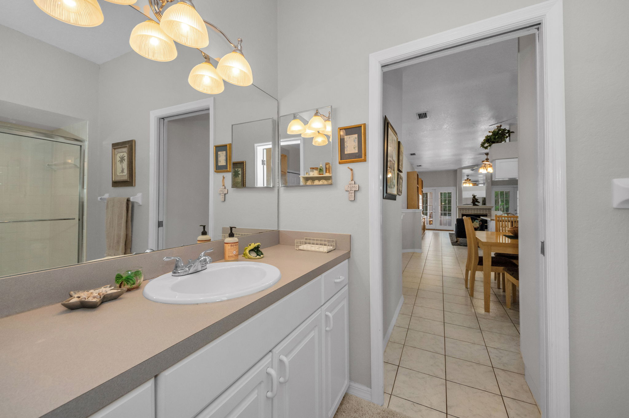 Jack and Jill Bathroom 3b