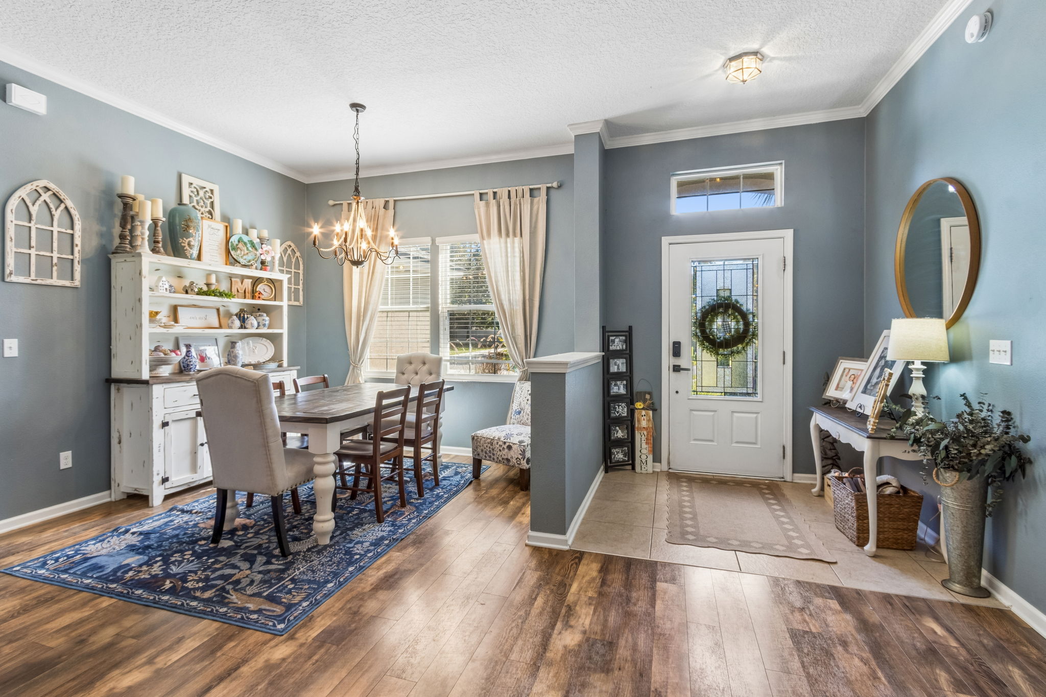 Foyer/Dining Room