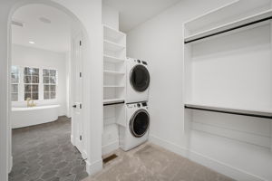  Photo 47