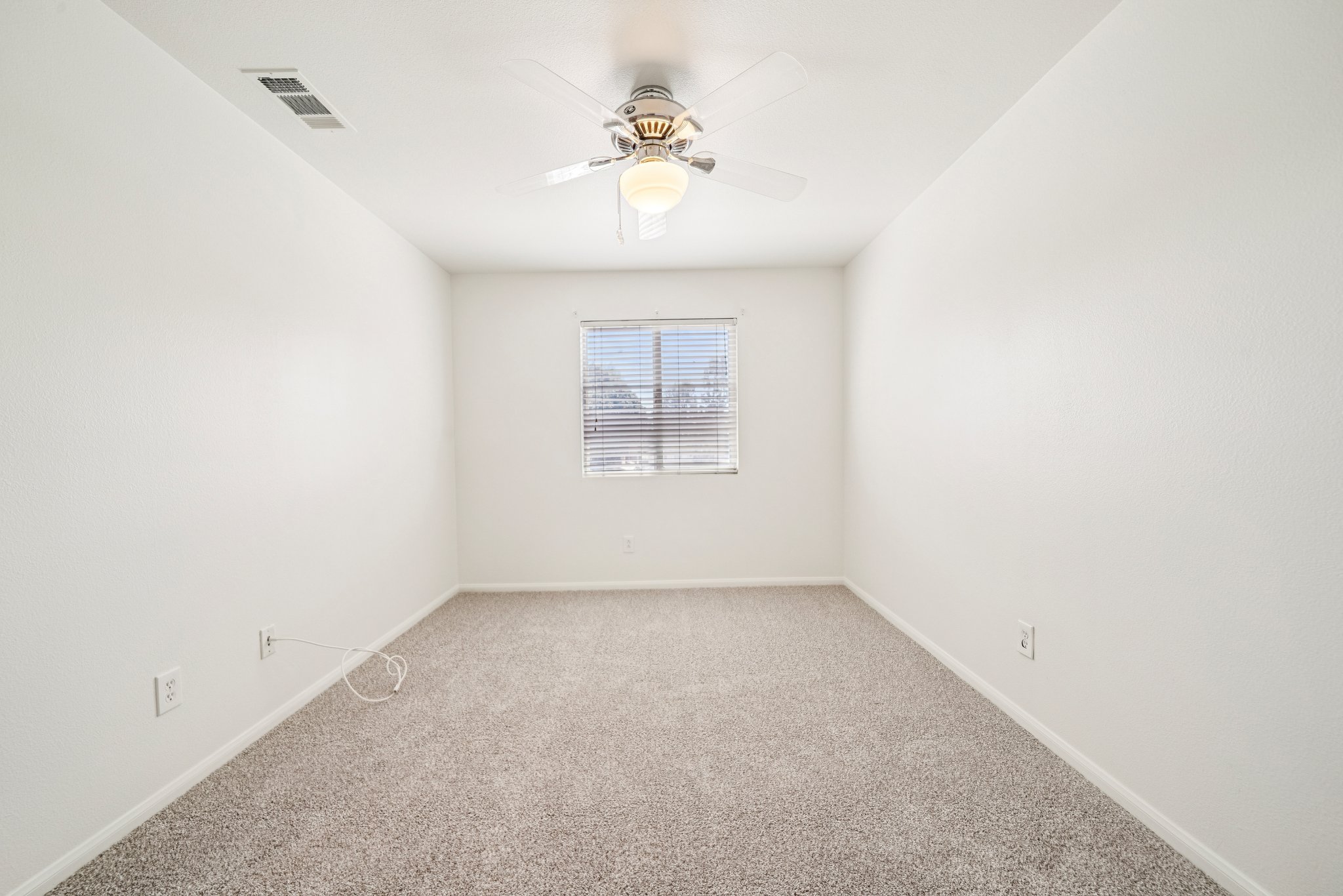Alton Dr-S2208-028.jpg
