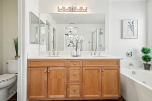 Alton Dr-S2208-038.jpg