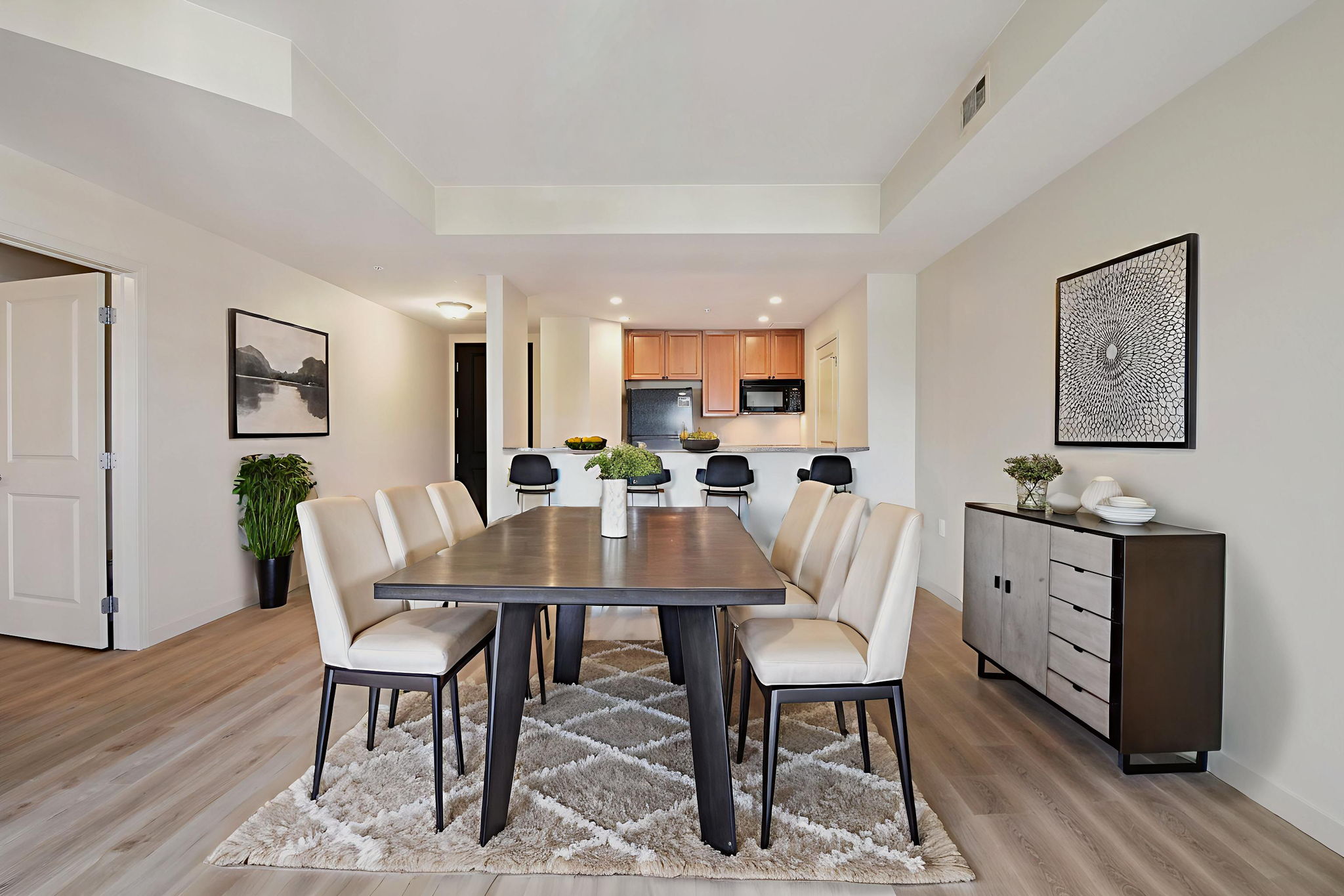 002 virtually staged.jpg