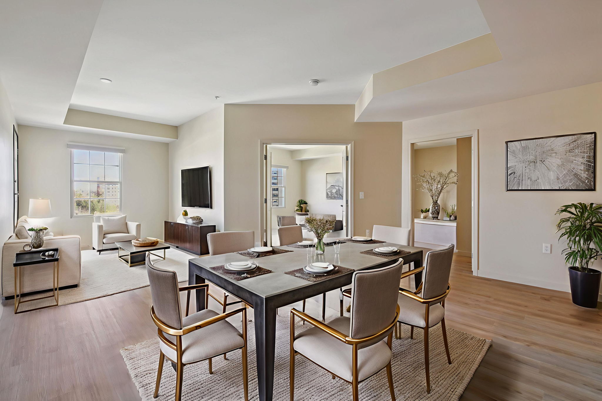 004 virtually staged.jpg