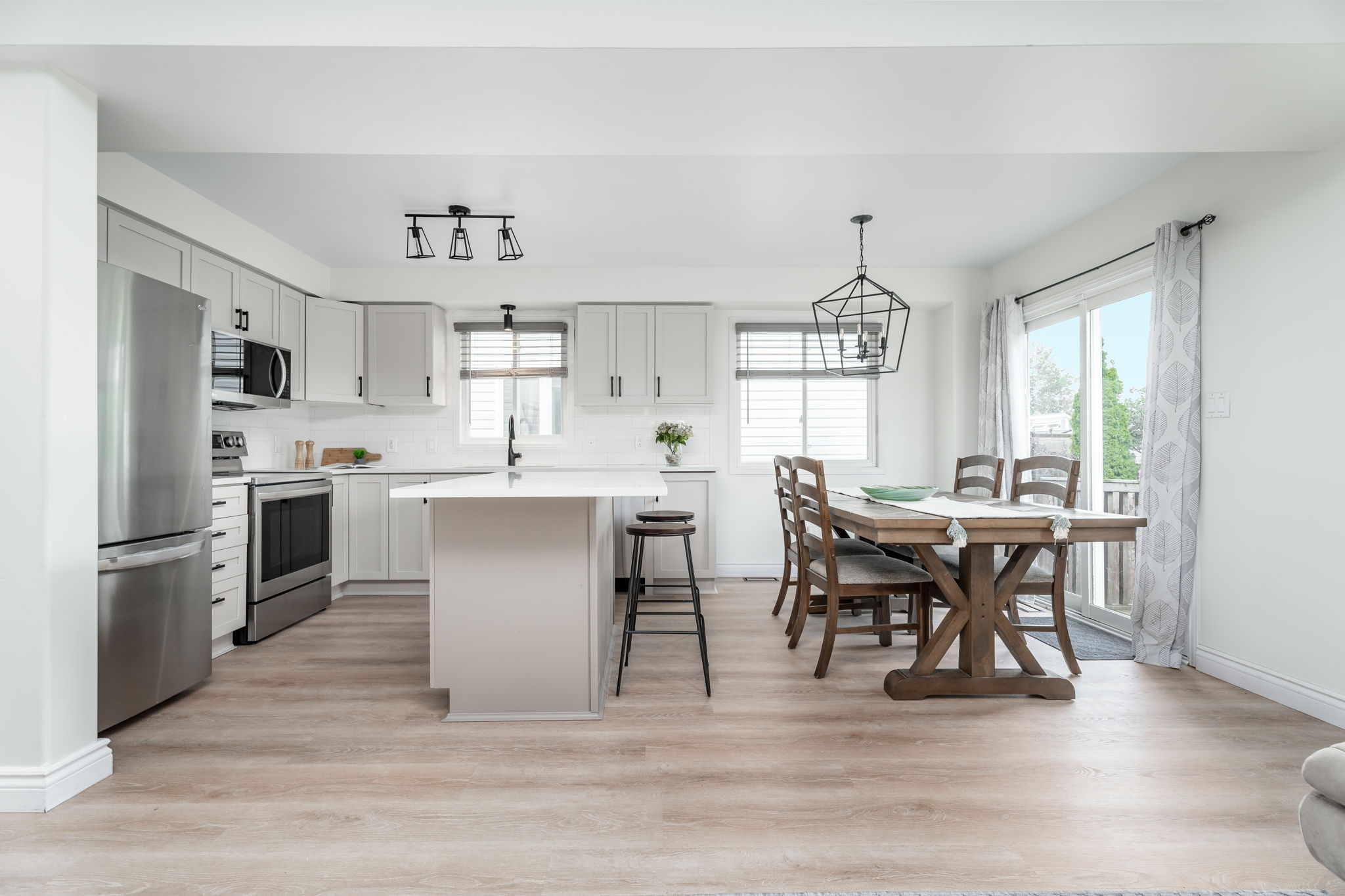 Dining Room/Kitchen