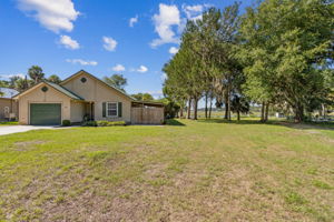 Extra Wide Property for Expansion or Separation