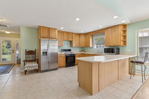 Countertop Seating and Room for an island