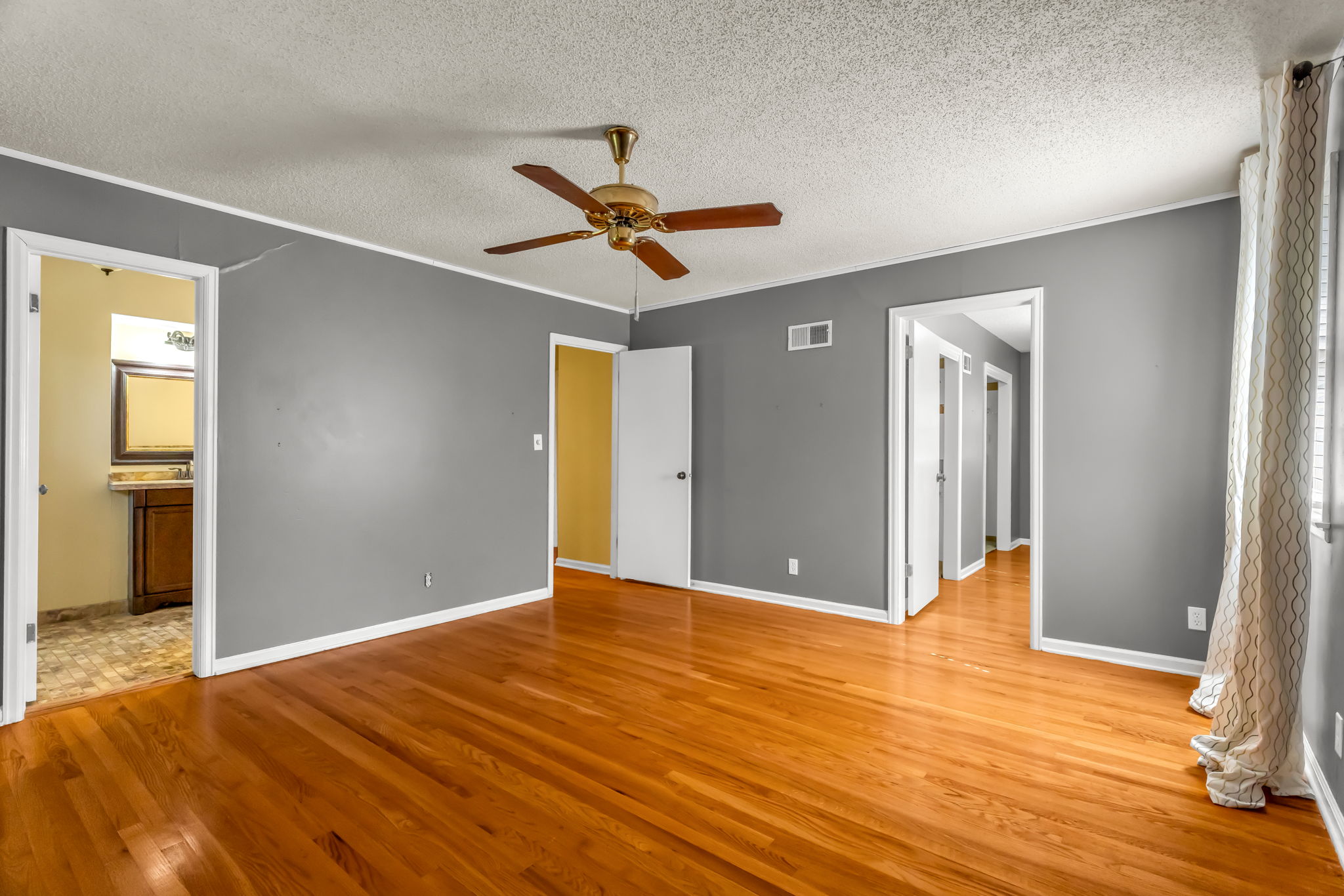 Interior-15