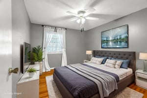 Interior-13 virtually staged.jpeg