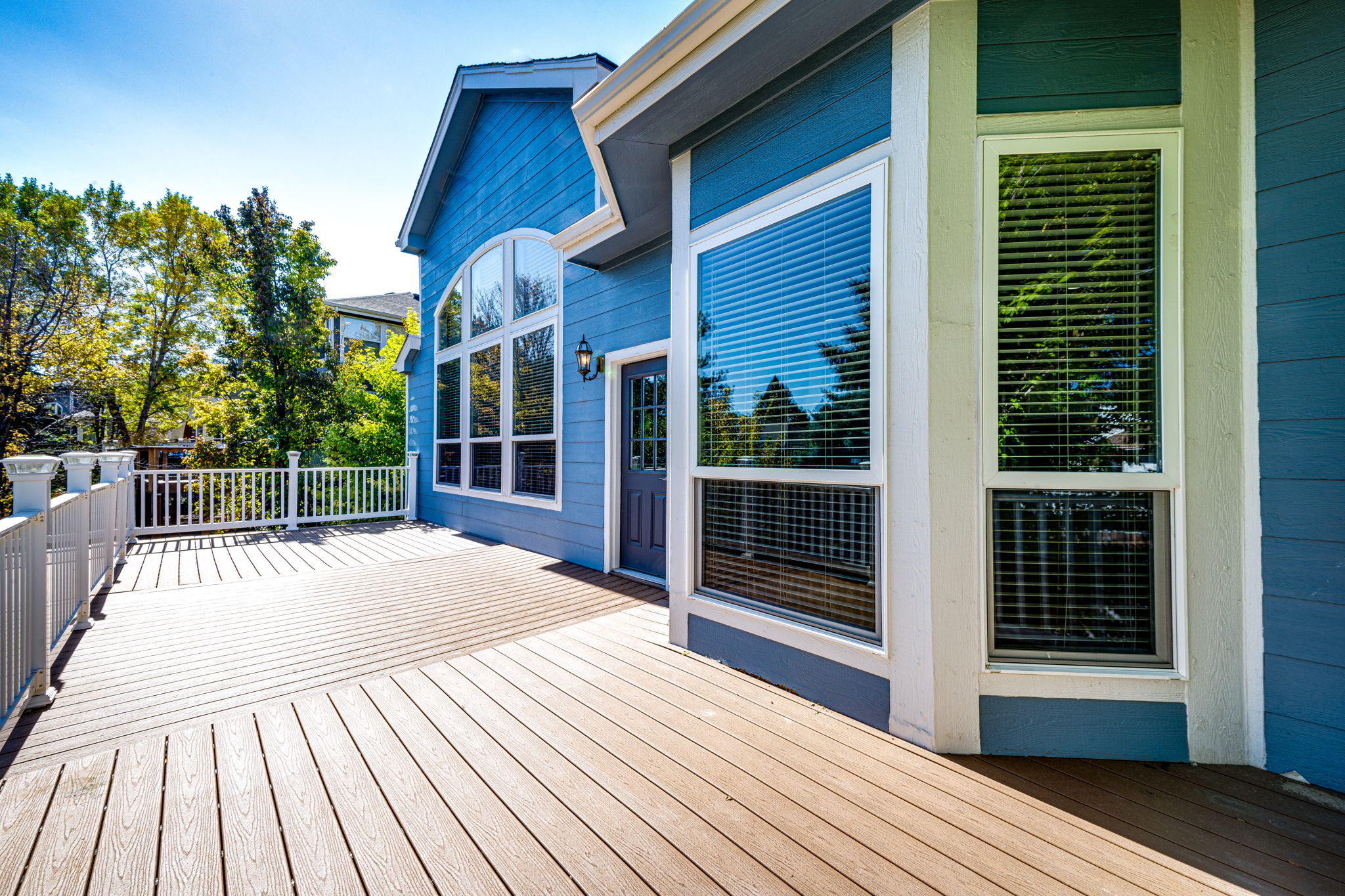 Upper level deck area