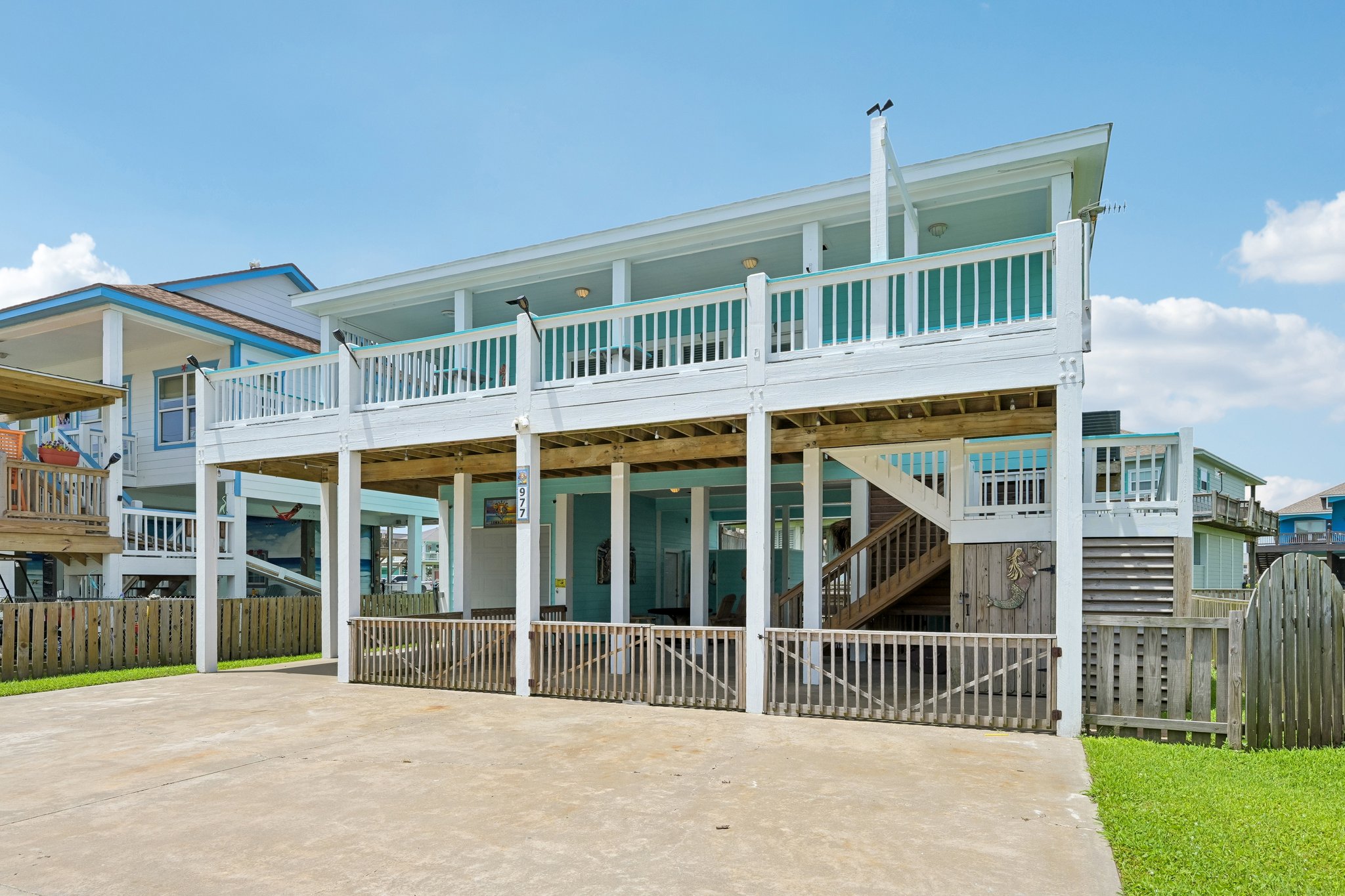 Bahama Dr-S2506-003.jpg