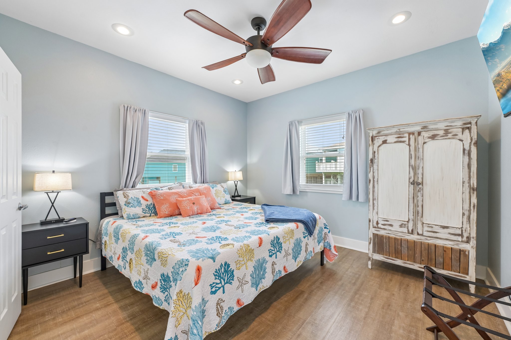 Bahama Dr-S2506-024.jpg