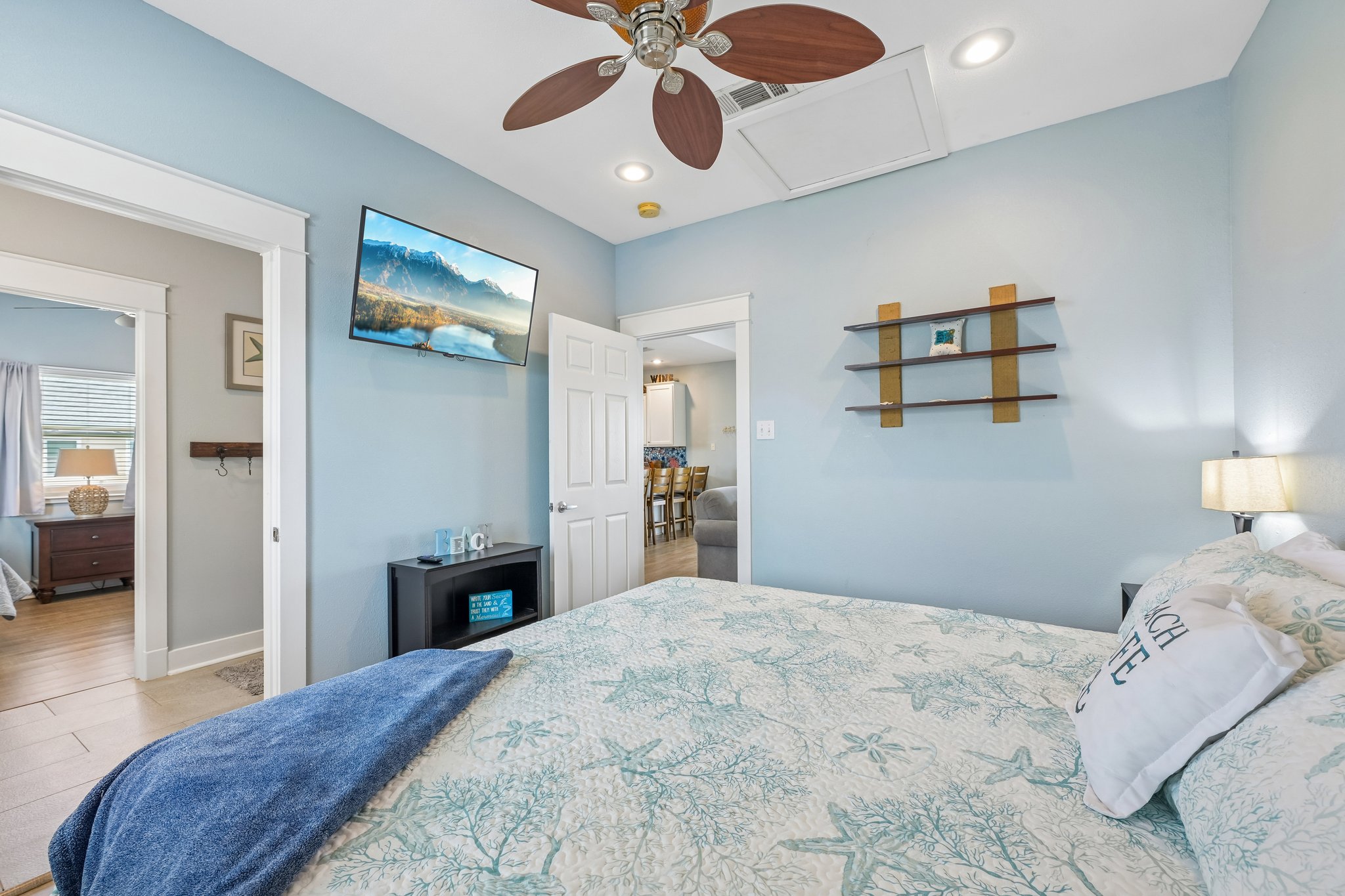 Bahama Dr-S2506-027.jpg