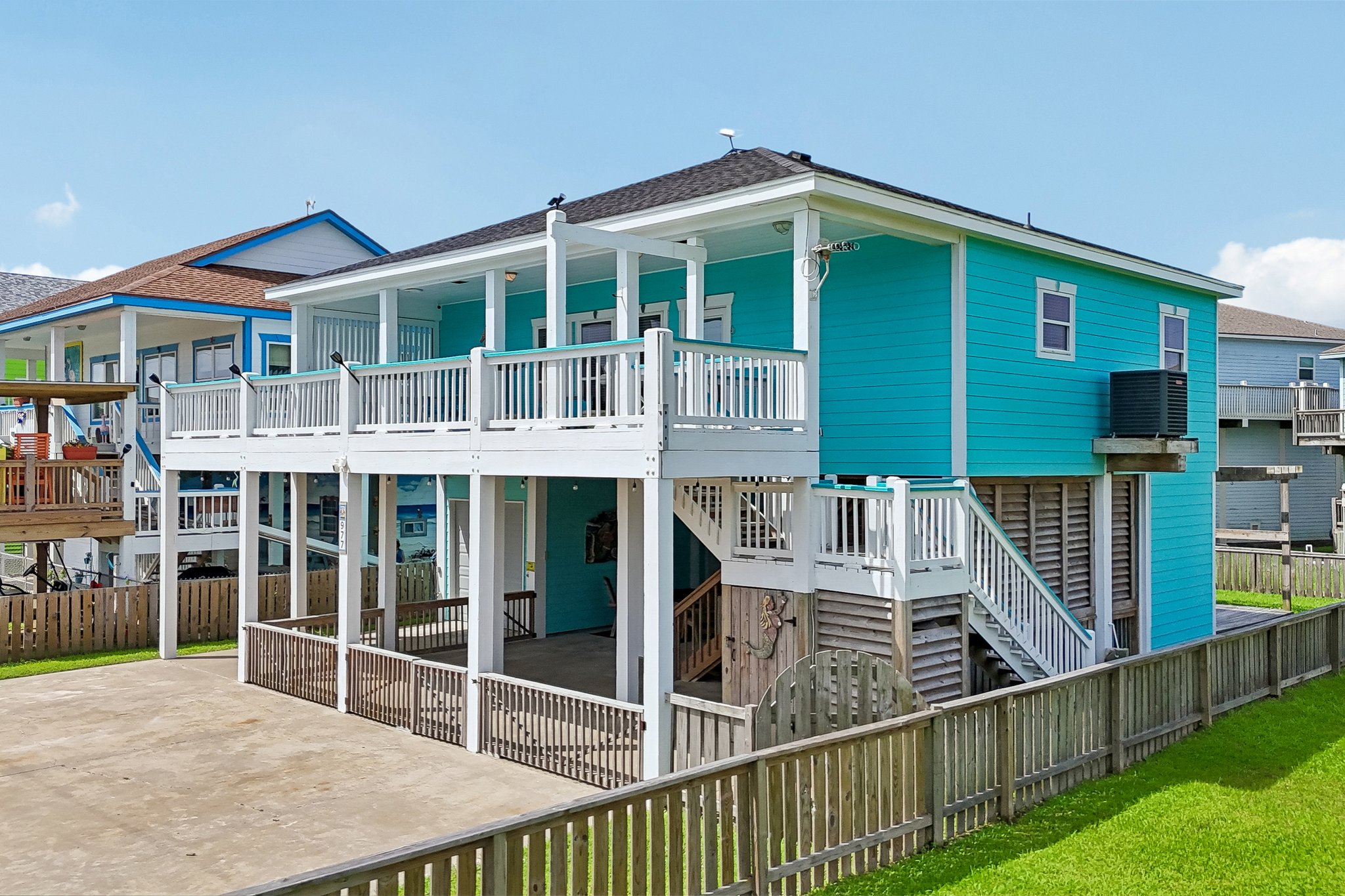 Bahama Dr-S2506-039.jpg