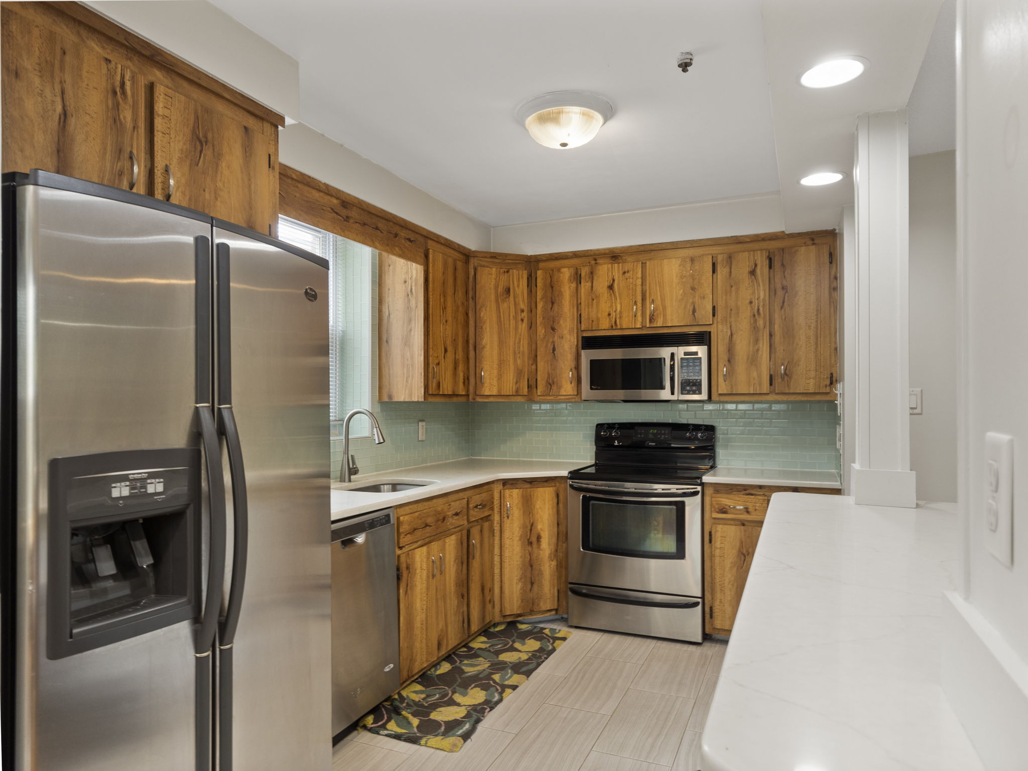 977 Westford St 4 Lowell MA 20