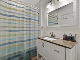 977 Westford St 4 Lowell MA 11