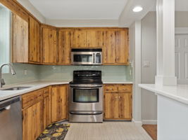 977 Westford St 4 Lowell MA 19
