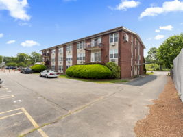 977 Westford St 4 Lowell MA 37