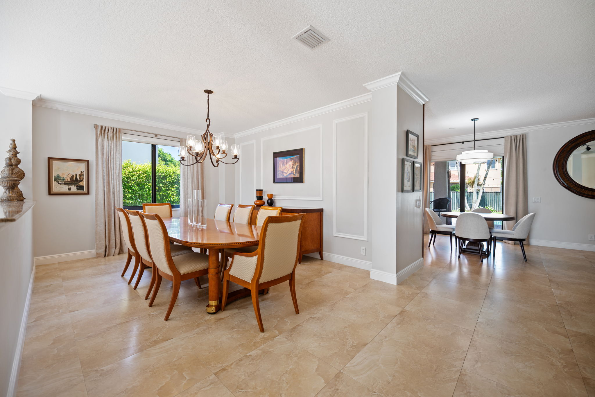 Large Foraml Dining Room....crown molding...lots of natural sunlight