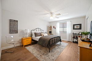 The 5th bedroom upstairs