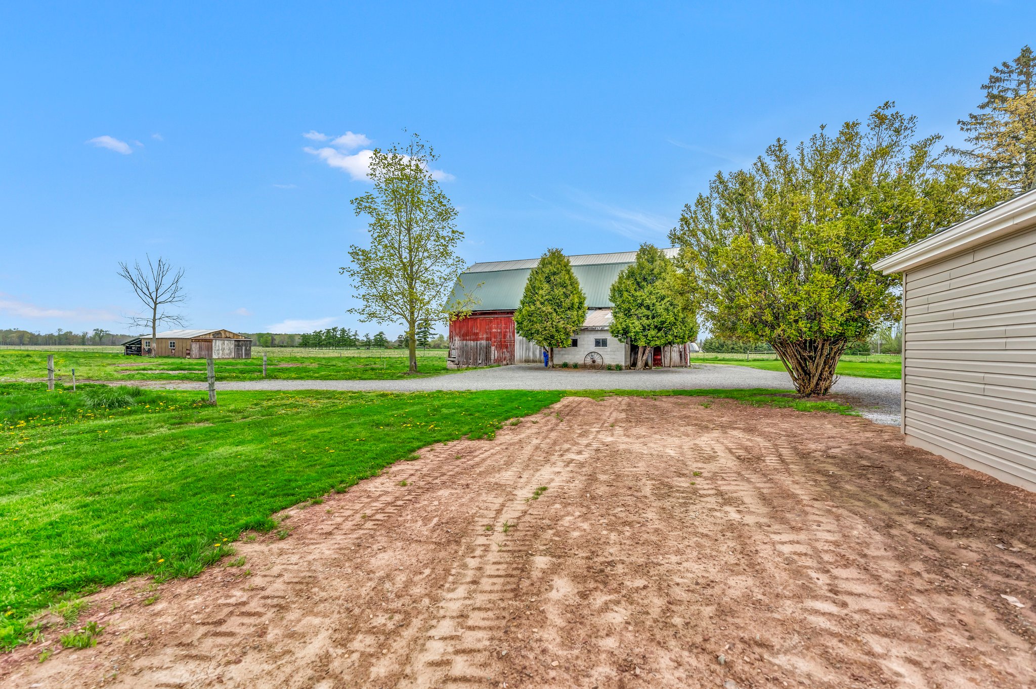  Photo 35