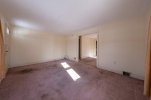 98 Cooke St, Plainville, CT 06062, USA Photo 14