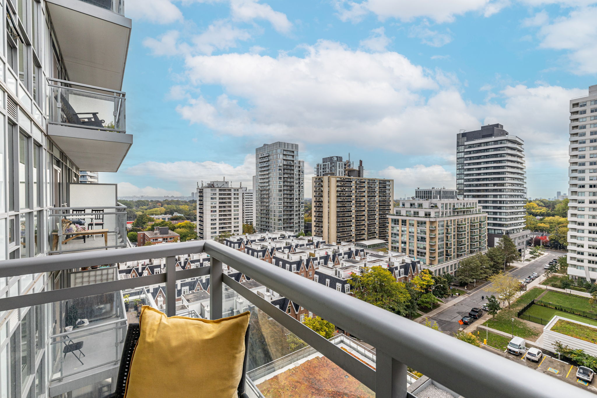 Toronto property showcase — delivered property photograph 28