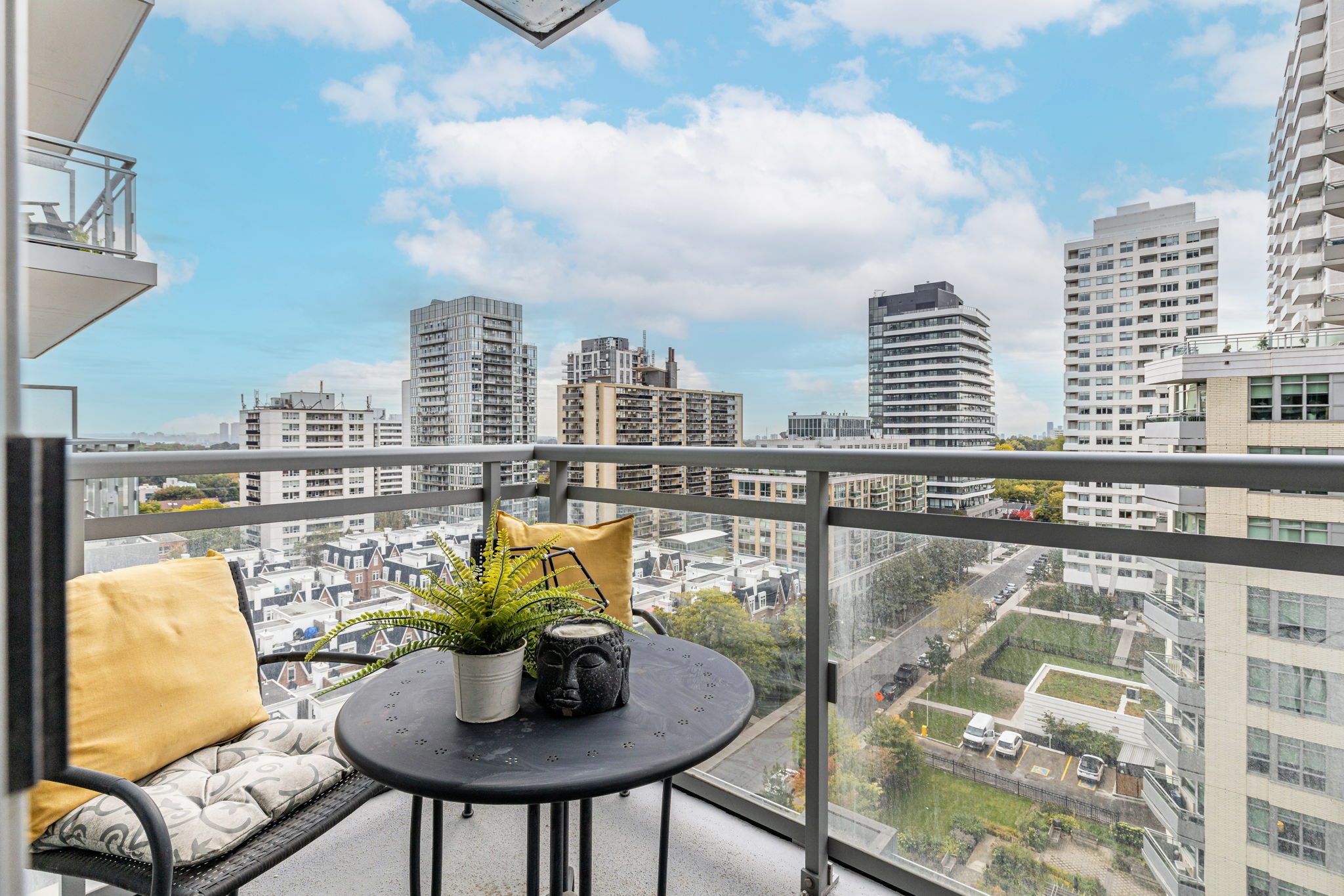 Toronto property showcase — delivered property photograph 26