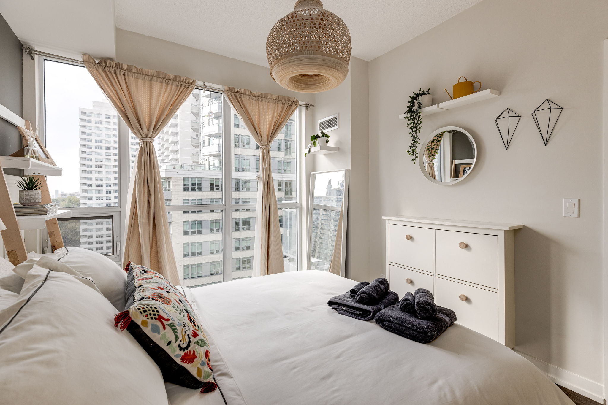 Toronto property showcase — delivered property photograph 8