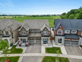 98 Little Britain Cres