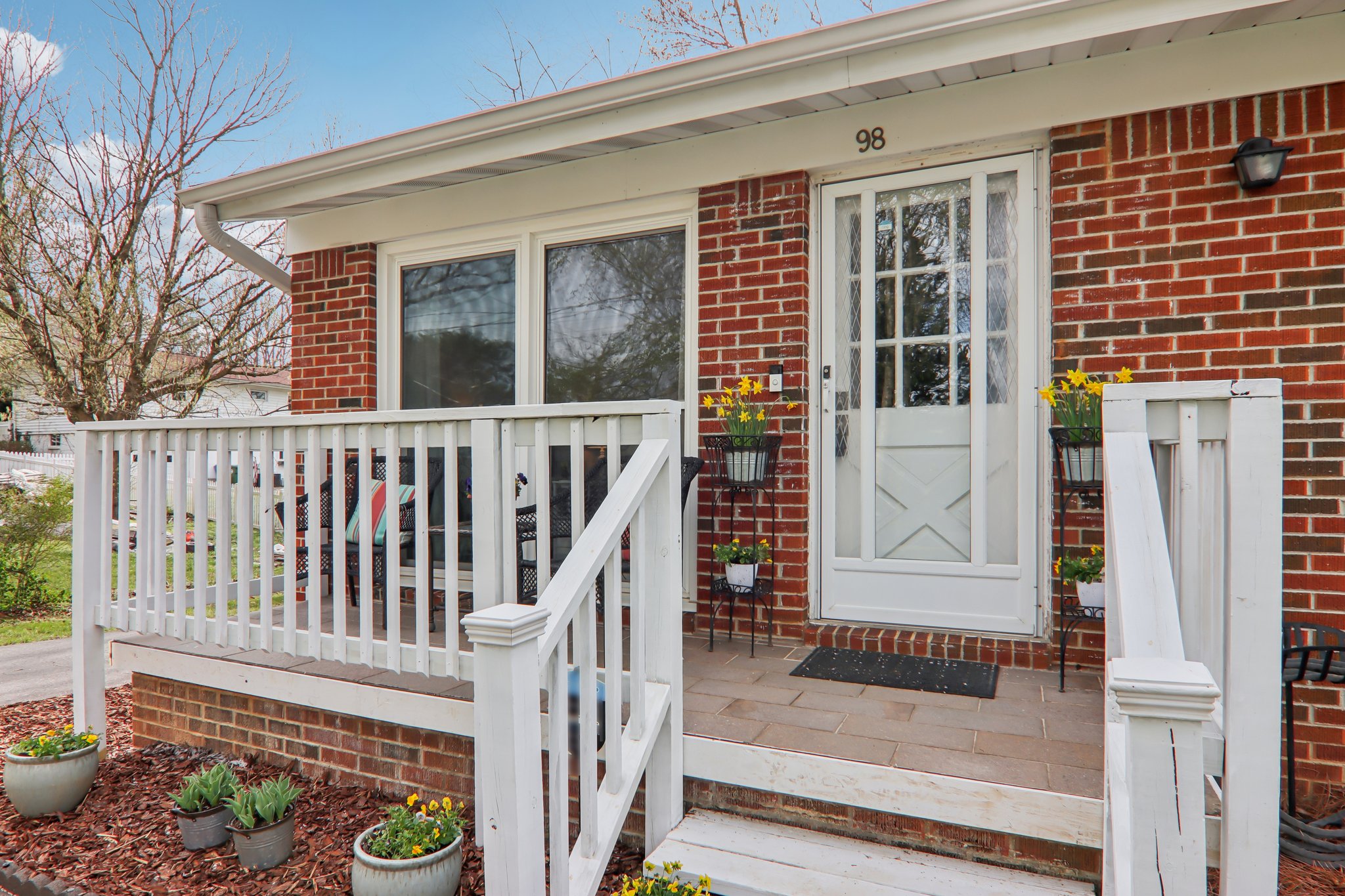 Oak Knoll Rd-S1903-006.jpg