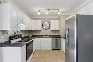 Oak Knoll Rd-S1903-019.jpg