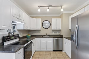 Oak Knoll Rd-S1903-020.jpg