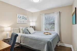 Oak Knoll Rd-S1903-023.jpg