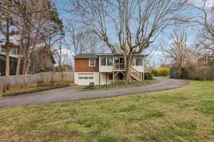 Oak Knoll Rd-S1903-044.jpg