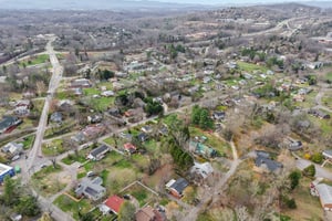 Oak Knoll Rd-S1903-048.jpg