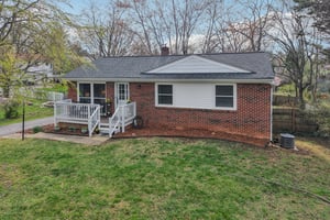 Oak Knoll Rd-S1903-053.jpg