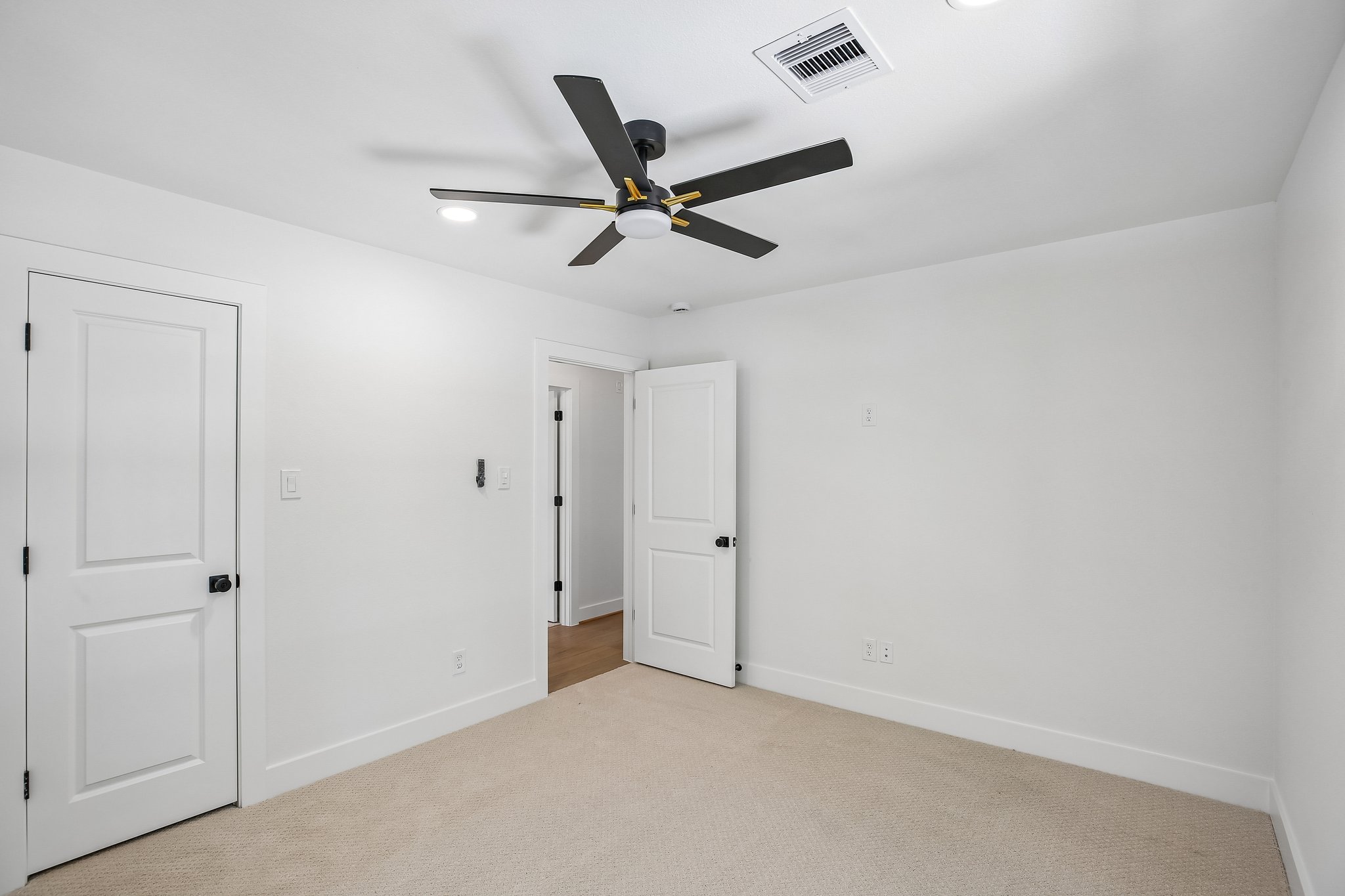 Pin Oak Ln-S1305-037.jpg
