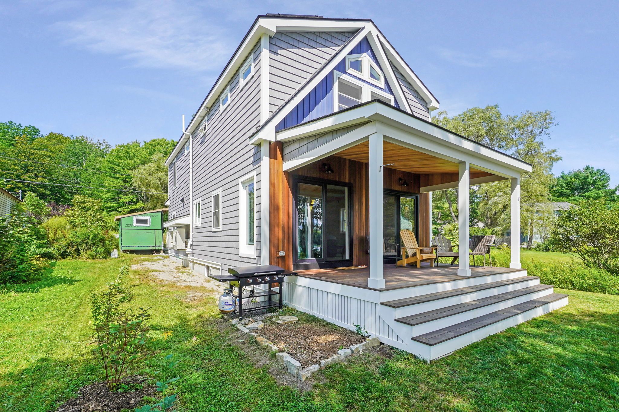 Easy-maintenance exterior