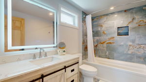 Primary bathroom, 2nd floor