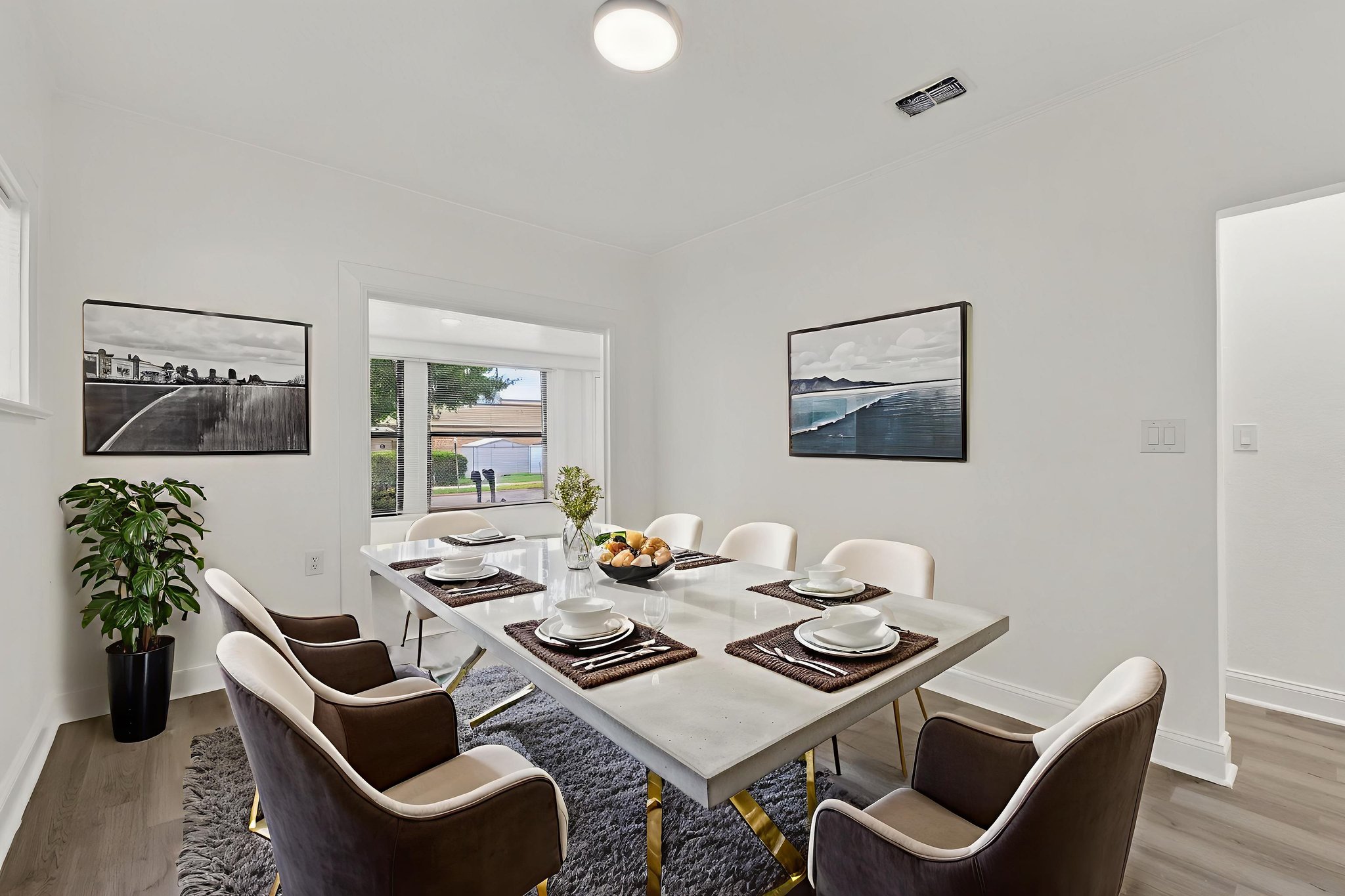 98 W Esther St-17 virtually staged.jpeg