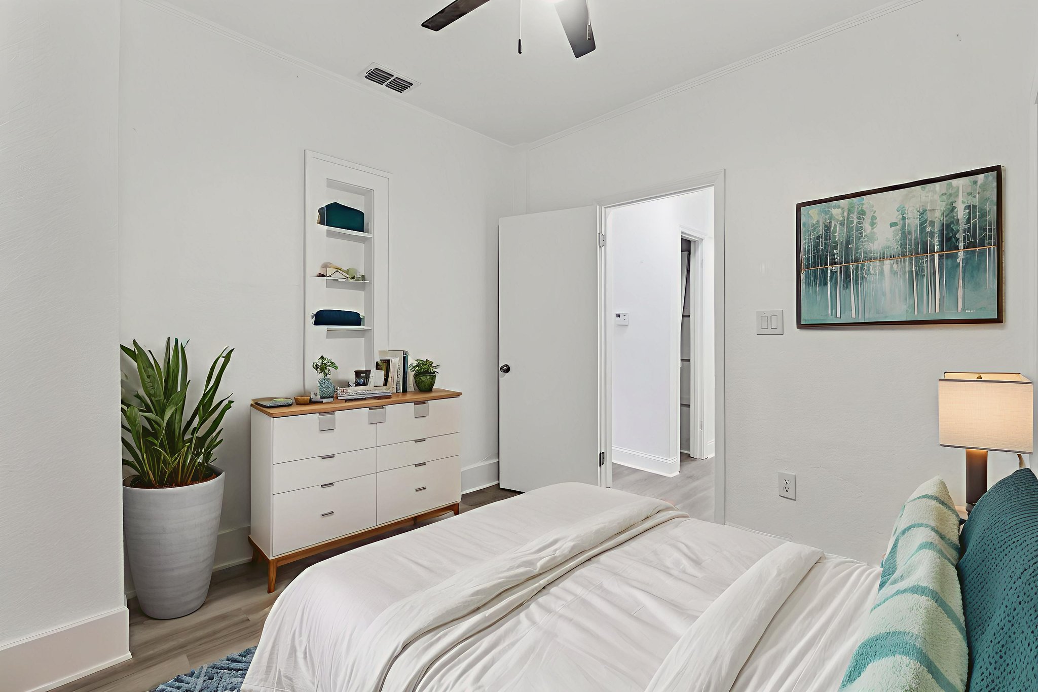 98 W Esther St-27 virtually staged.jpeg