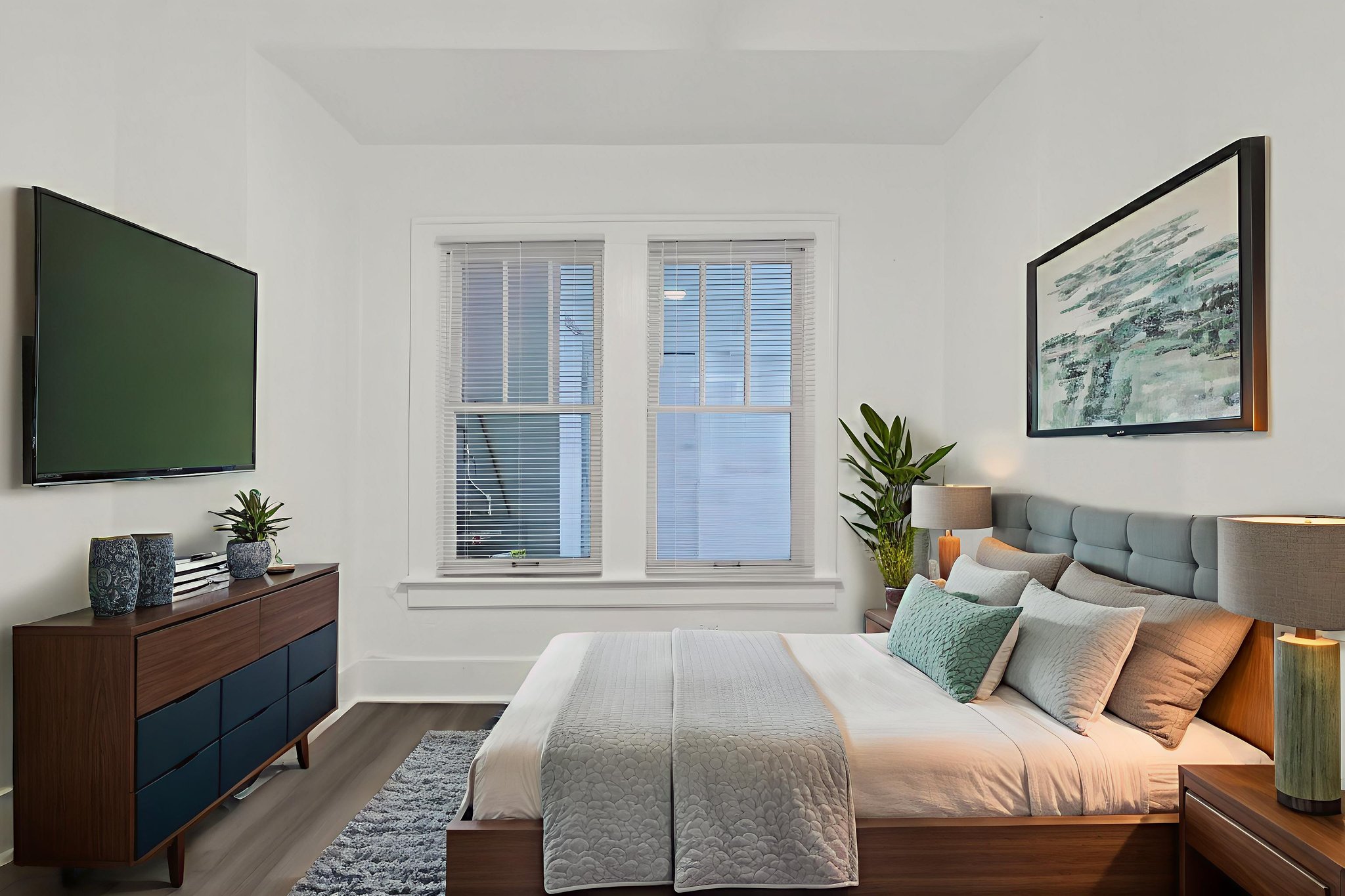 98 W Esther St-25 virtually staged.jpeg