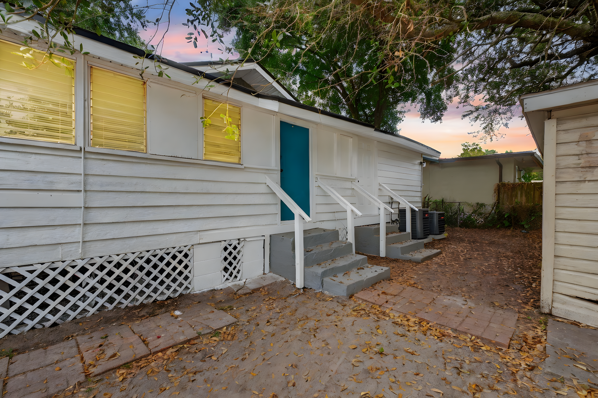 98 W Esther St-41 day to dusk.jpeg